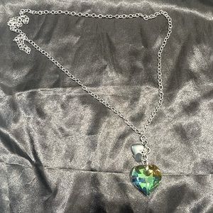 Long pendant necklace